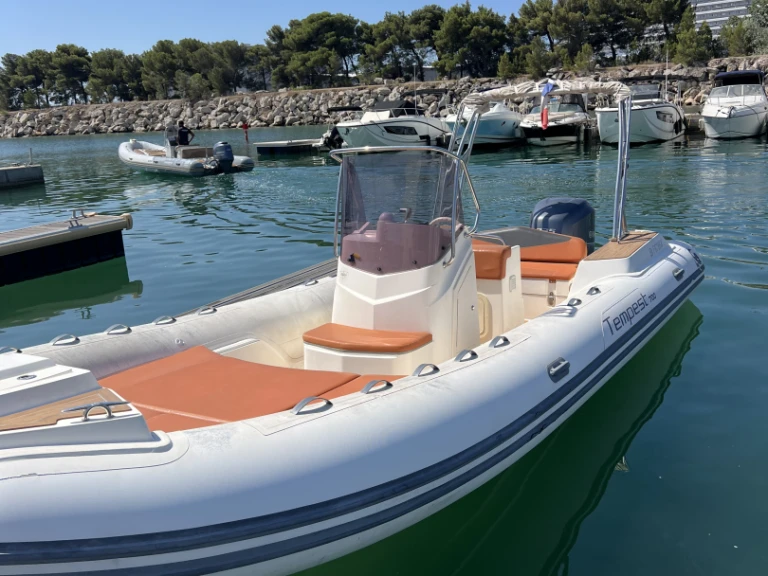 YachtCharter in Marseille - Capelli Tempest 700 auf SamBoat