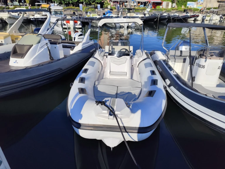 Zodiac Medline mieten Porto-Vecchio