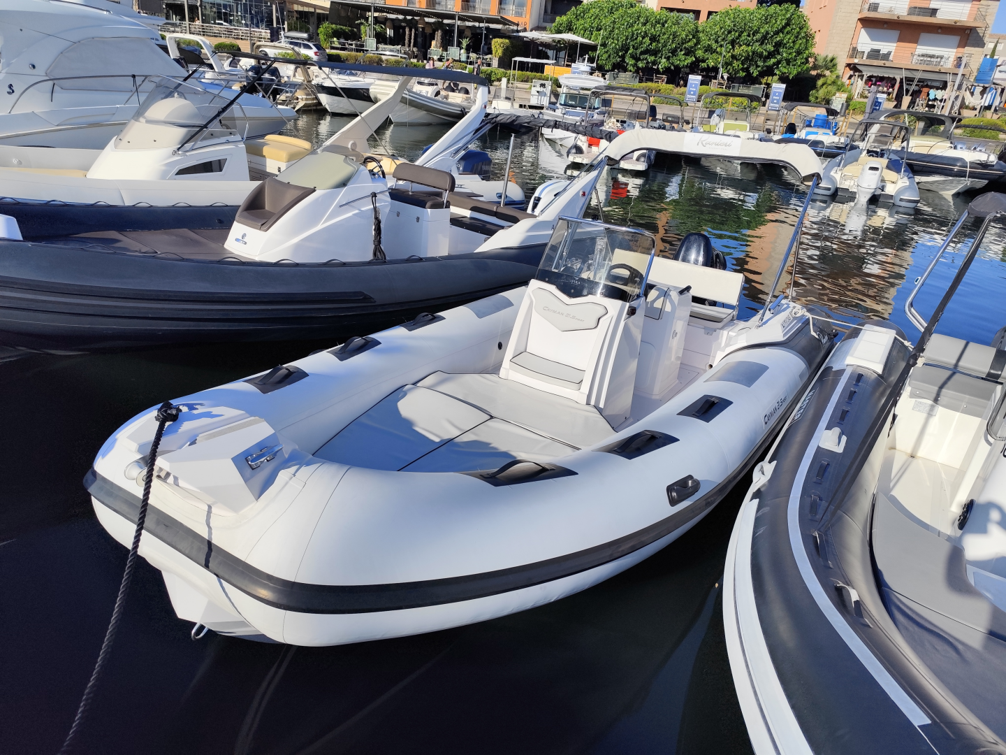 Schlauchboot mieten in Porto-Vecchio zum besten Preis