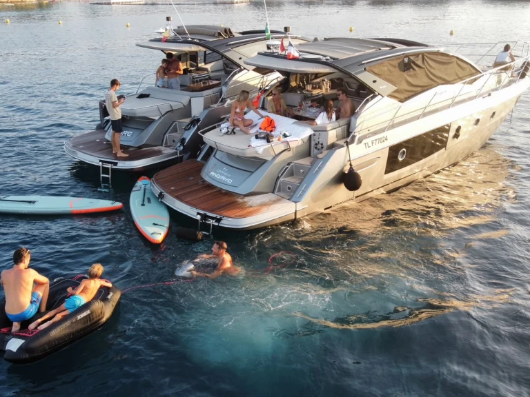 Motorboot mieten in Hafen von Nizza - Cranchi Cranchi M44 HT