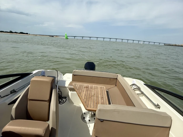 Boot mieten La Rochelle günstig Activ 805 Cruiser