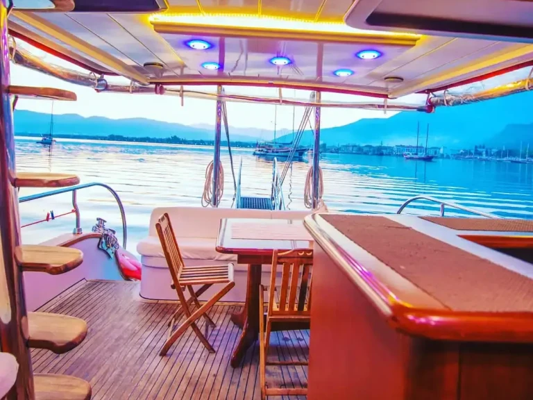 Vermietung Segelboot Custom mit Führerschein