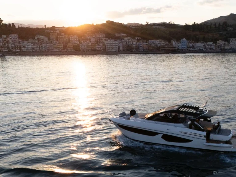 Yacht mieten in Giardini-Naxos - FIM REGINA 440