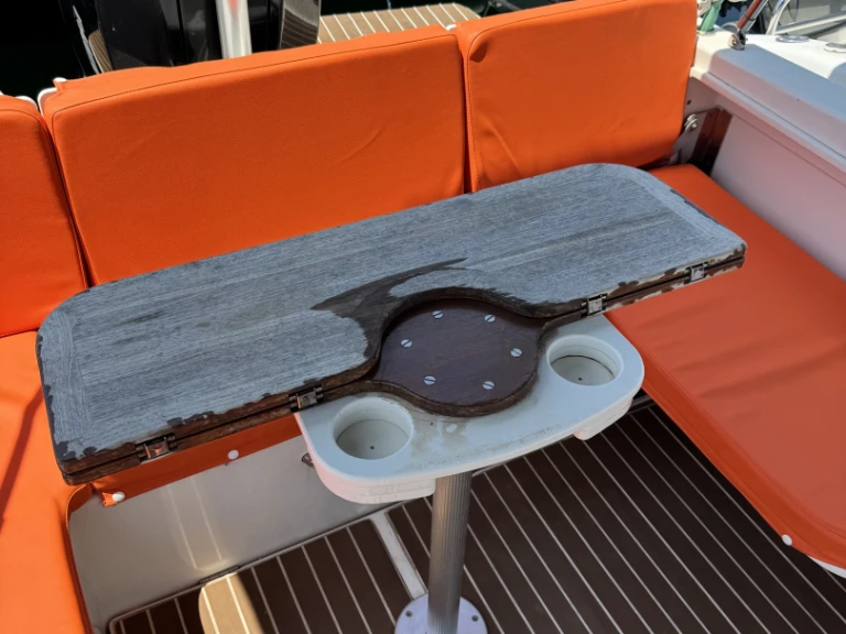Ein Quicksilver Activ 755 Sundeck mieten in Marseille