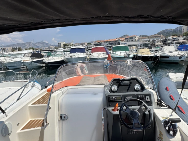 Boot mieten Marseille günstig Activ 755 Sundeck