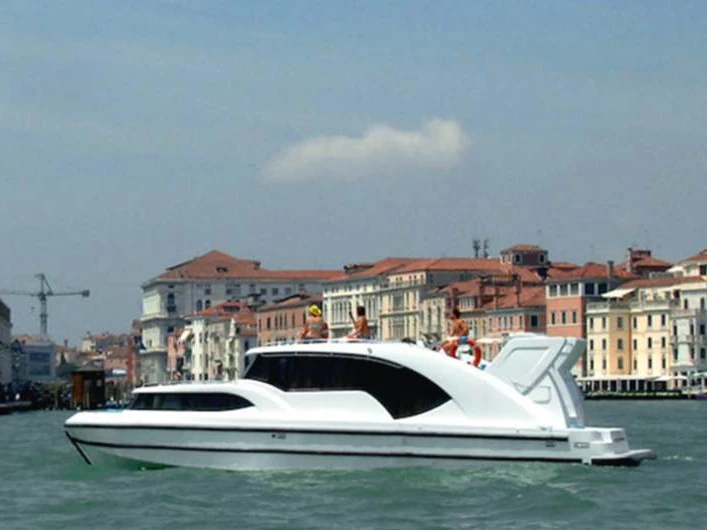 Motorboot mit oder ohne Skipper Le Boat mieten in Precenicco