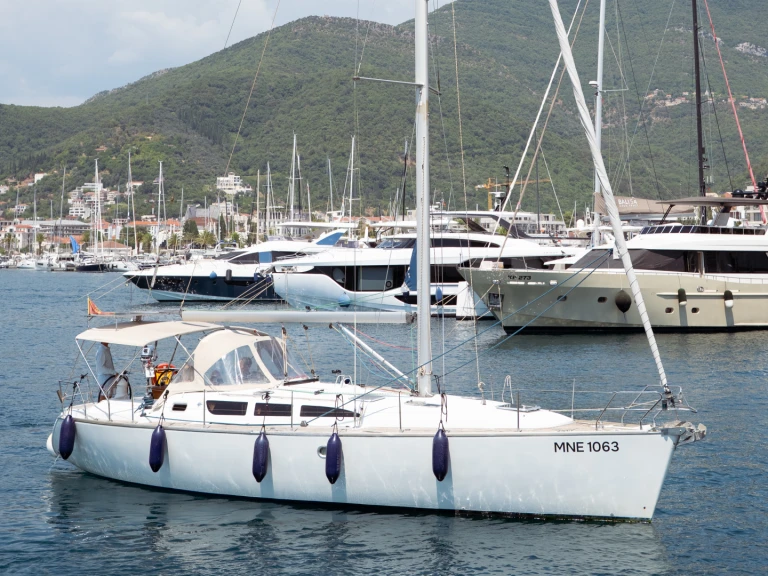 YachtCharter in Radovići - Jeanneau Sun Odyssey 40.3 auf SamBoat