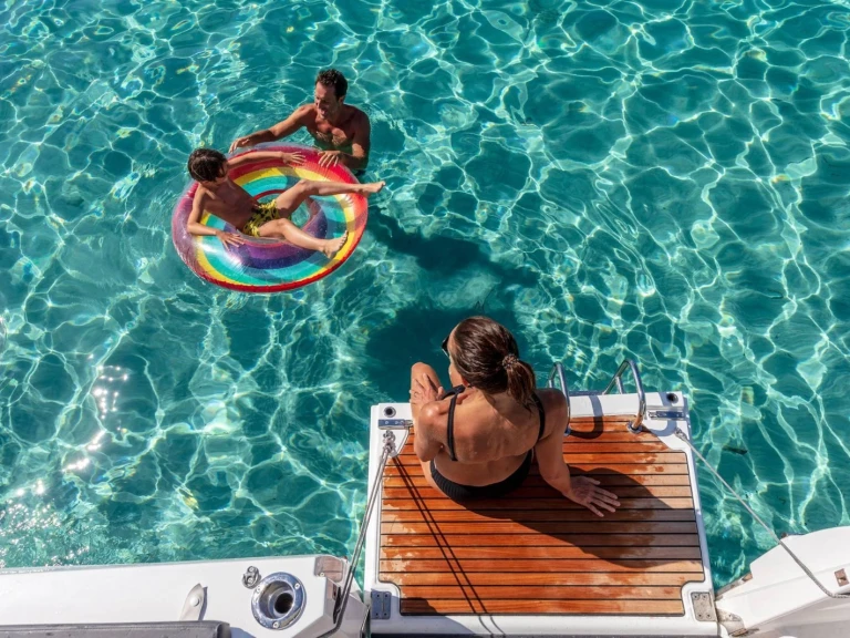Motorboot mit oder ohne Skipper Jeanneau mieten in Saint-Raphaël