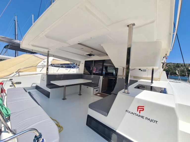 Ein Fountaine Pajot Lucia 40 mieten in Zaton