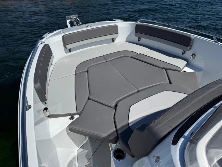 Motorboot mieten in Mèze zum besten Preis