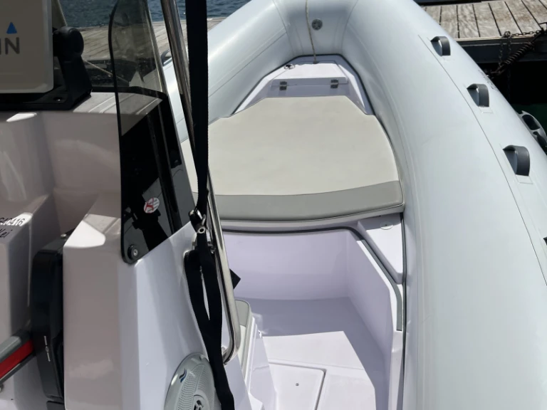 YachtCharter in Sainte-Maxime - Selva D570FB auf SamBoat