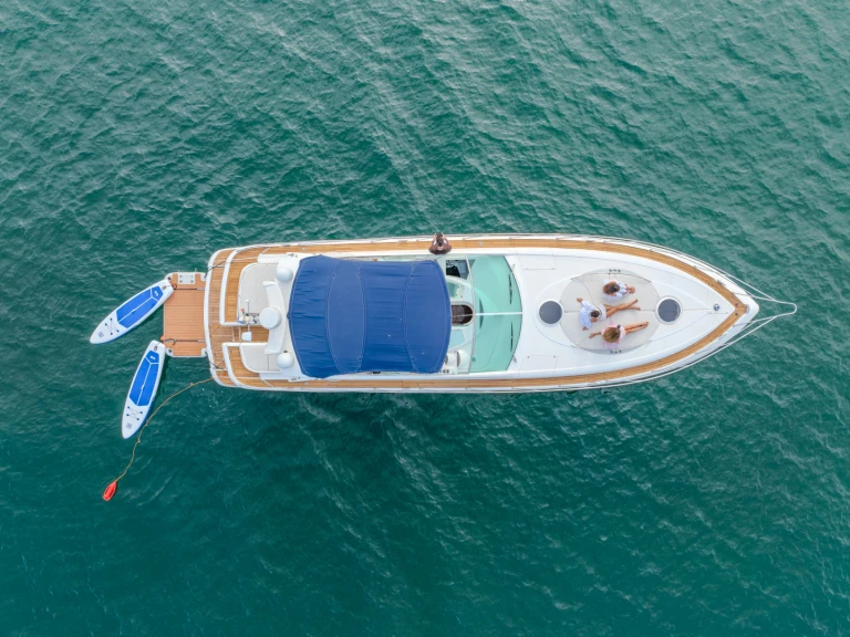 Motorboot mit oder ohne Skipper Fairline mieten in Cascais
