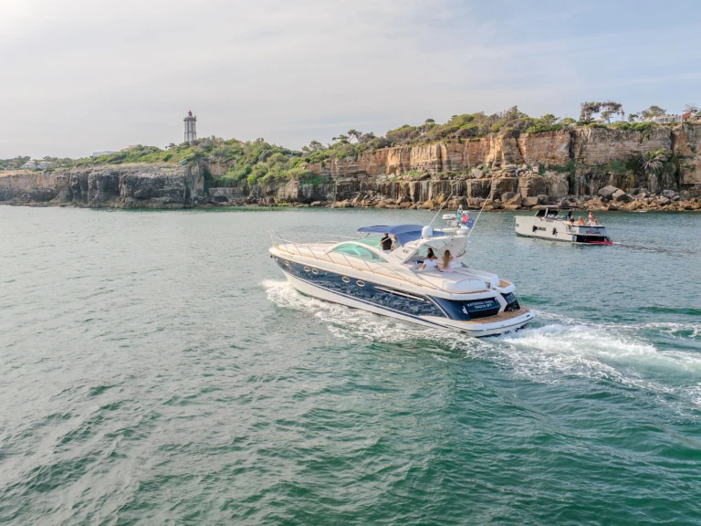 Motorboot mieten in Cascais zum besten Preis