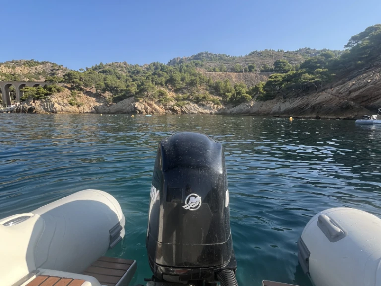 Vermietung Schlauchboot Valiant mit Führerschein