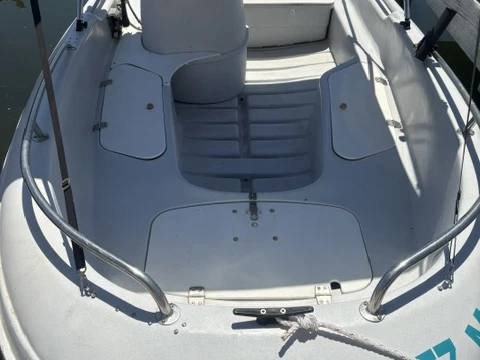 Vermietung Motorboot Jeanneau mit Führerschein