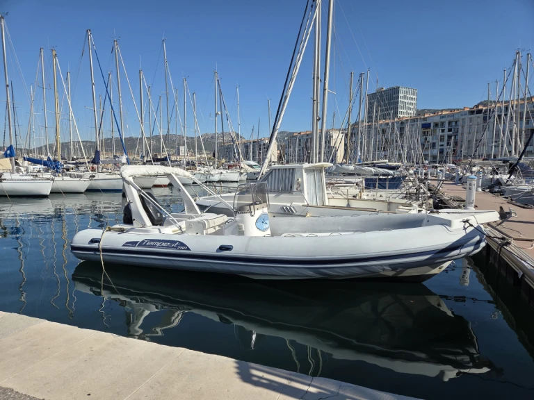 Schlauchboot mieten in Toulon zum besten Preis