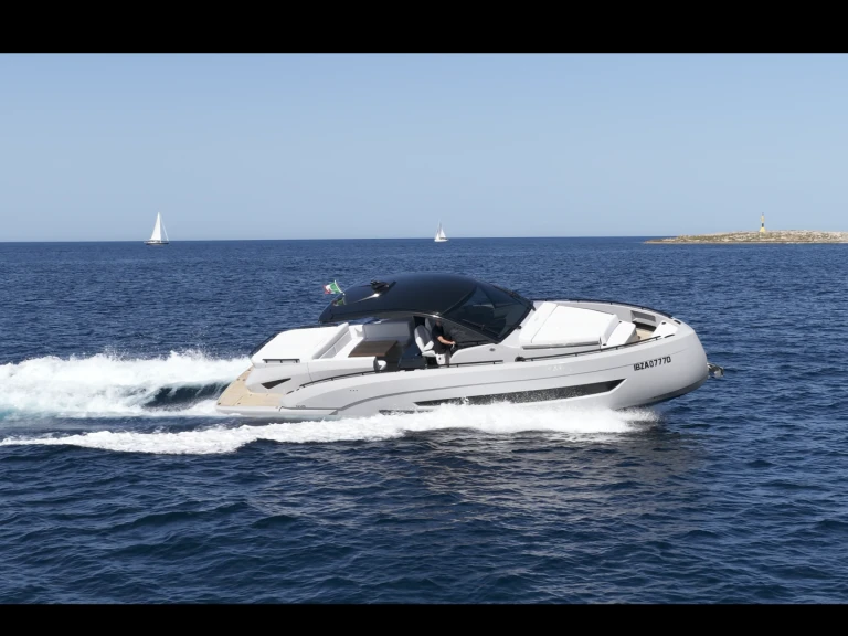 Motorboot mieten in Marina Botafoch zum besten Preis