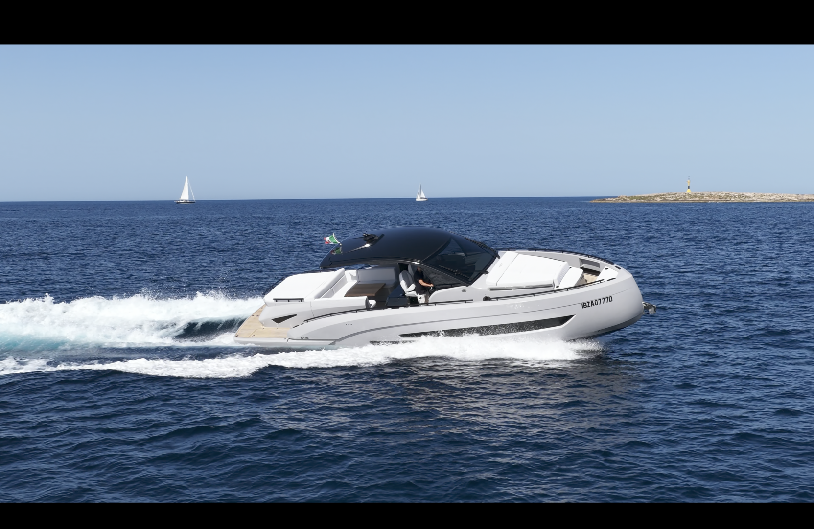 Motorboot mieten in Marina Botafoch zum besten Preis