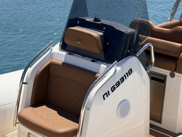 Schlauchboot mieten in Saint-Laurent-du-Var zum besten Preis