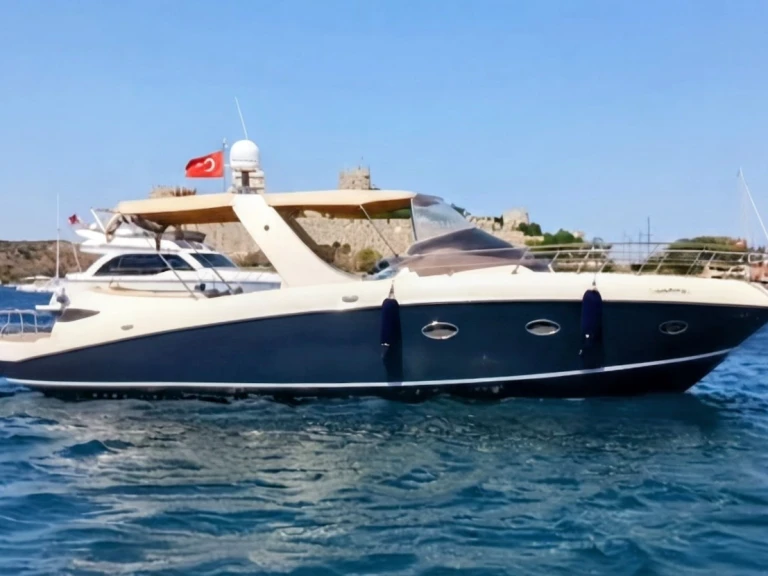 Motorboot mieten in Fethiye zum besten Preis