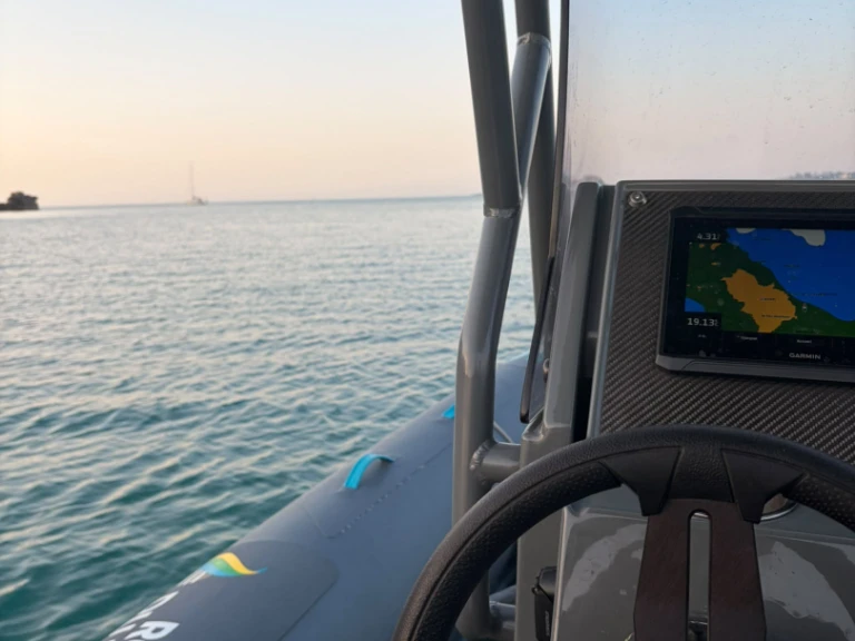 Boot mieten Dinard günstig Highfield Sport 650