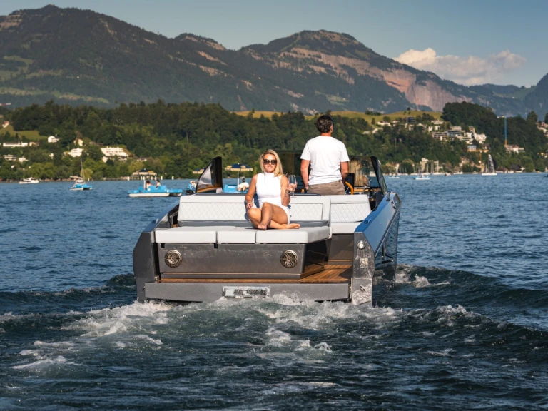 Vermietung Motorboot GANZ Boats mit Führerschein