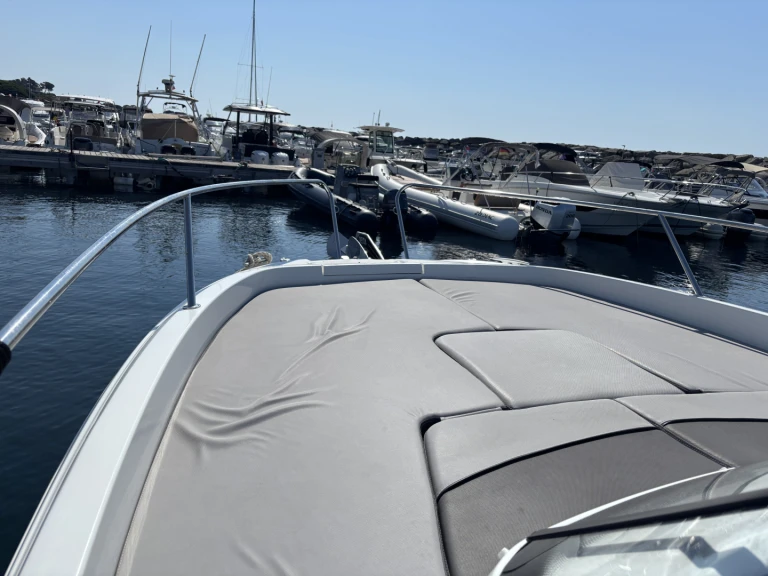 Motorboot mit oder ohne Skipper Jeanneau mieten in Frankreich