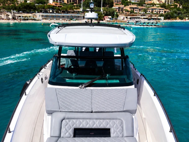 Motorboot mit oder ohne Skipper Axopar mieten in Ajaccio