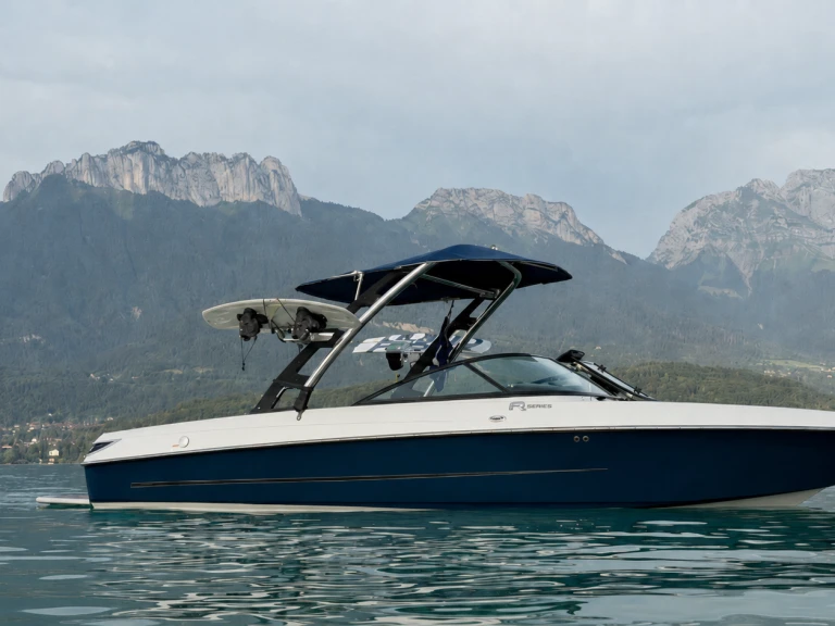 Malibu Wakesetter mieten Angon