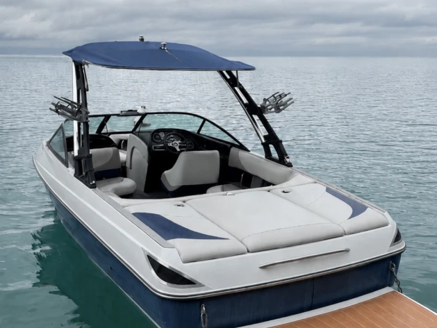 YachtCharter in Angon - Malibu Wakesetter auf SamBoat
