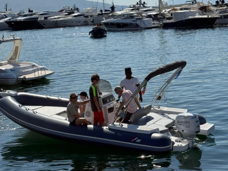 Schlauchboot mieten in Porto di Mergellina - Panamera Yacht PY60