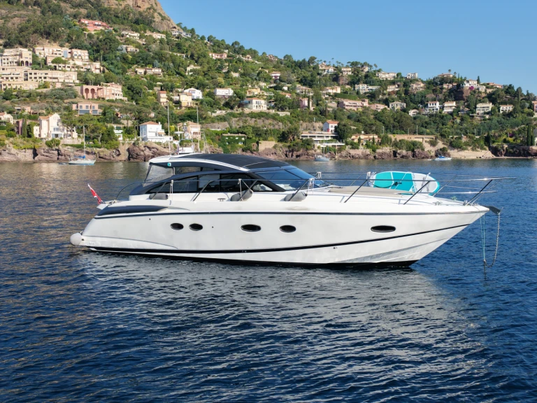 Ein Princess Princess V42 mieten in Villeneuve-Loubet