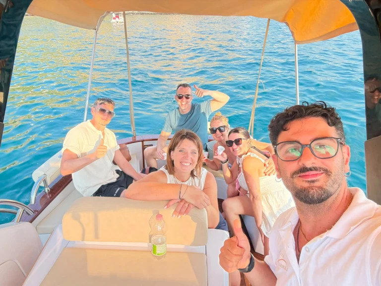 YachtCharter in Capri - Mimi 8,50 GOZZO auf SamBoat