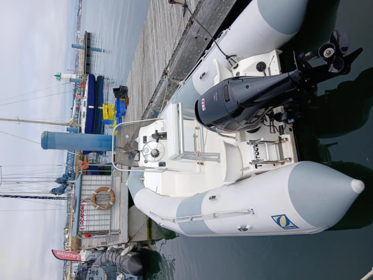 Schlauchboot mit oder ohne Skipper Zodiac mieten in Port-Louis