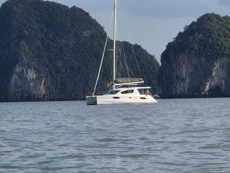 YachtCharter in Mai Khao - Leopard Catamarans / Robertson & Caine Leopard 39 auf SamBoat
