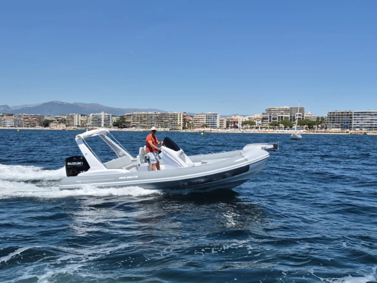 Vermietung Schlauchboot mik mit Führerschein