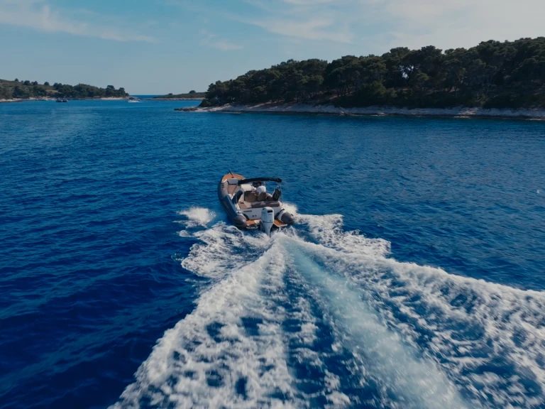 Schlauchboot mit oder ohne Skipper Barracuda mieten in Hvar