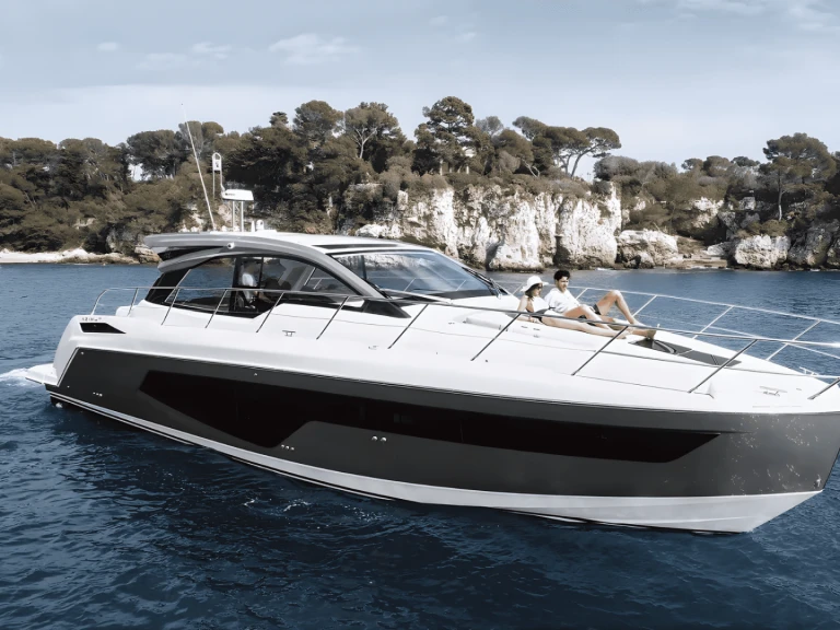 Ein Azimut Azimut 51 mieten in Palaio Faliro