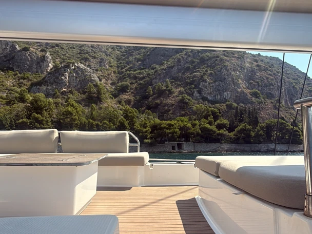 YachtCharter in Cannes - Fountaine Pajot Aura 51 auf SamBoat