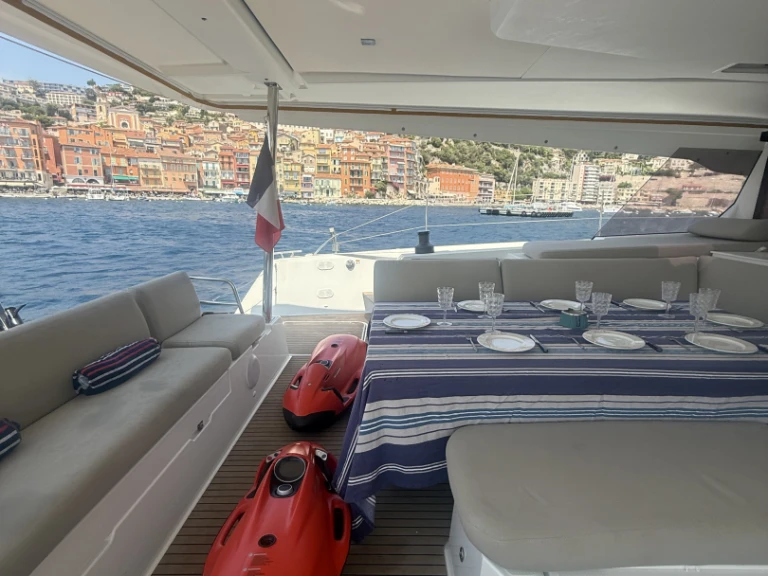 Ein Fountaine Pajot Aura 51 mieten in Cannes