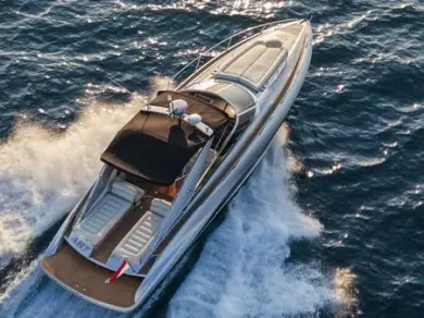 Ein Sunseeker Superhawk 43 mieten in Cannes
