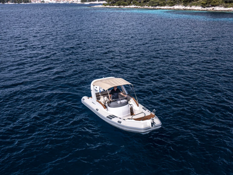 Aquamax B 23 F mieten Hvar