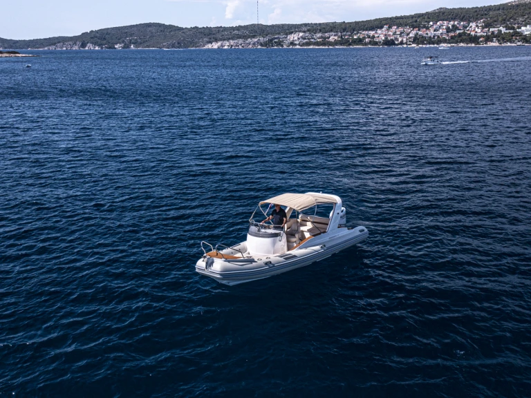 YachtCharter in Hvar - Aquamax B 23 F auf SamBoat