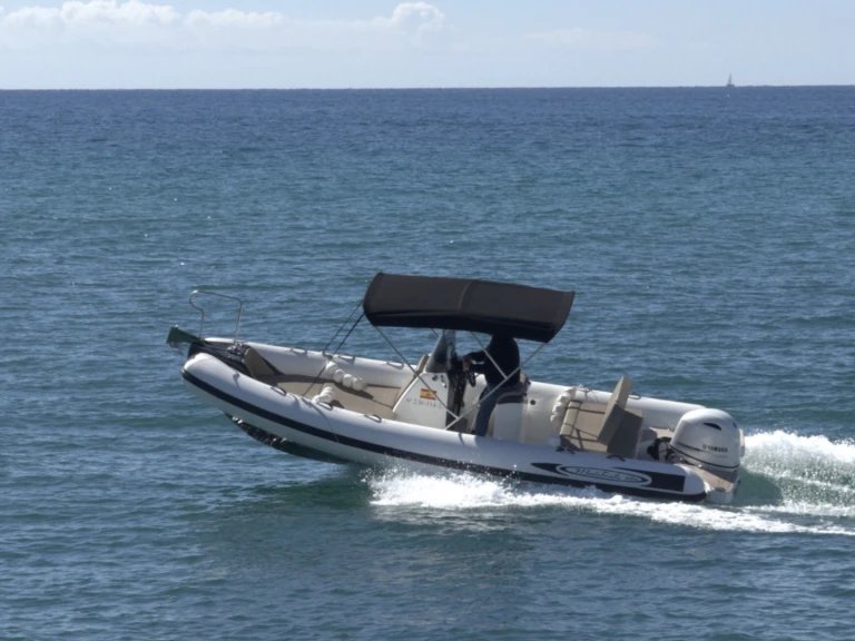 Ein Maestrale fun650 mieten in Port Balís