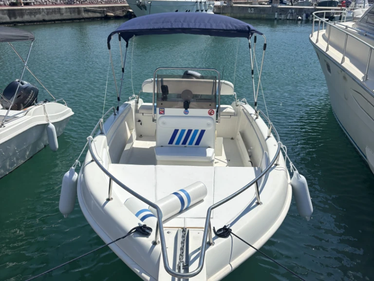 Motorboot mit oder ohne Skipper Arkos mieten in Sanremo