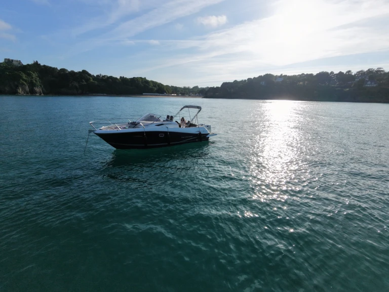 Boot mieten Saint-Quay-Portrieux günstig Cap Camarat 8.5 WA