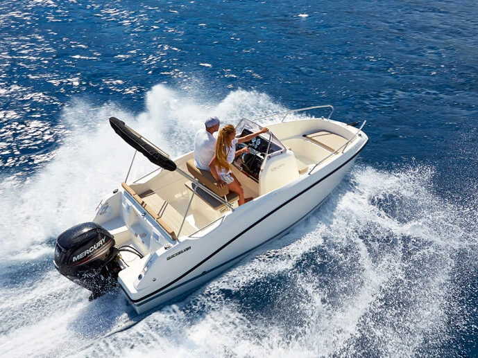 Ein Quicksilver Activ 505 Open mieten in Carboneras