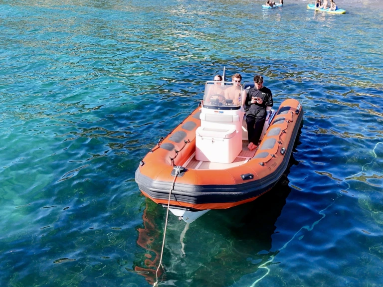 Ein Valiant V 620 Sport mieten in Roses