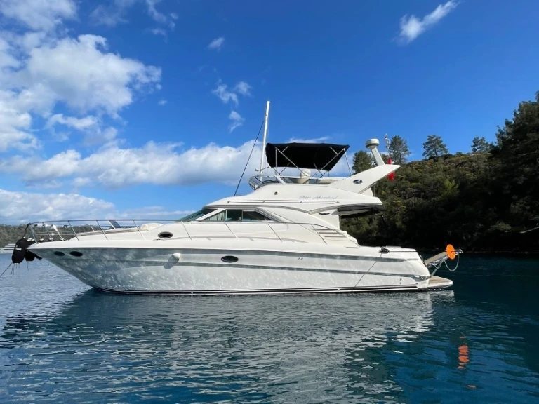 Motorboot mit oder ohne Skipper Custom Made mieten in Göcek