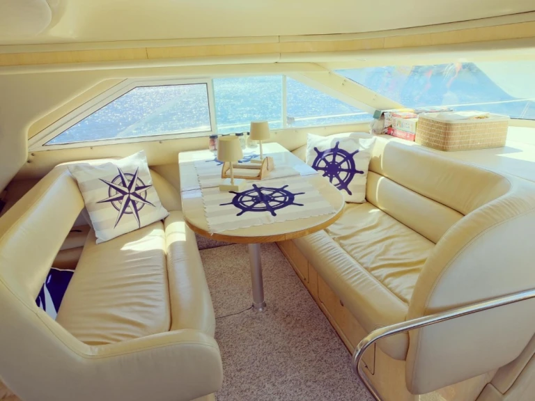 Vermietung Motorboot Custom Made mit Führerschein
